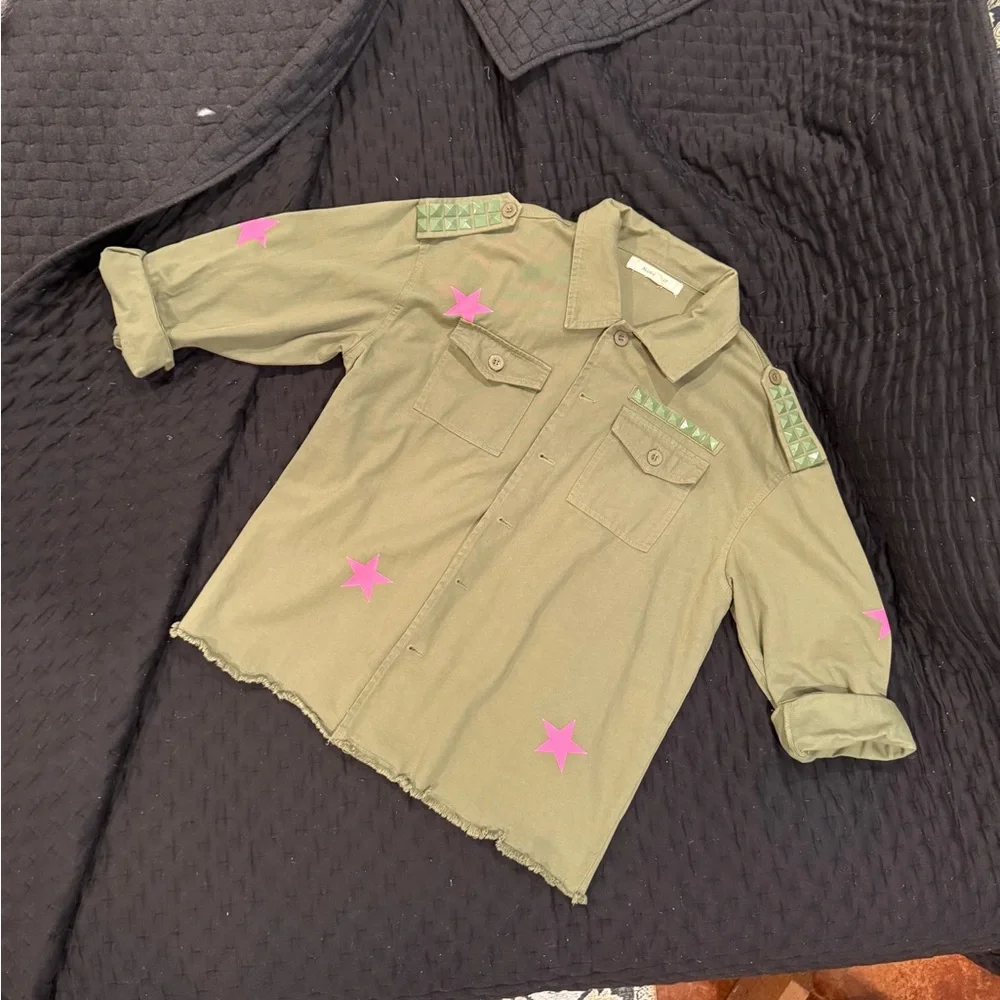 Velvet Olive Green Button-Up Shirt - Picture 2 of 4